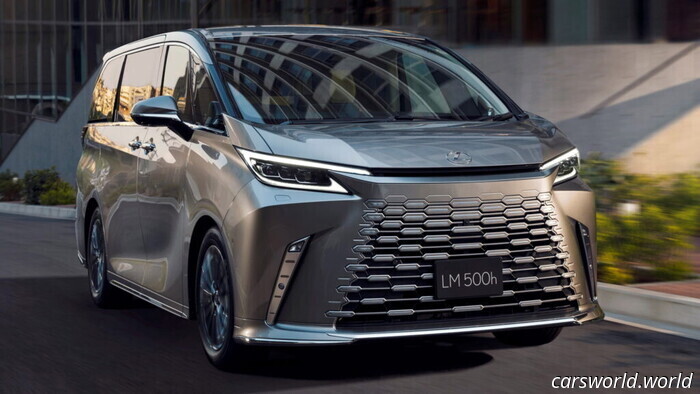 Nunca habías sido mimado así en el asiento trasero de un Lexus antes | Carscoops